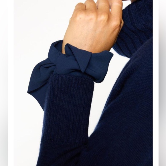 NWT Brochu Walker tie sleeve looker cashmere/wool sweater in navy. Size small. - Picture 5 of 8